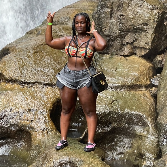 Meet your Posher, Nakiesha - Picture 9 of 16